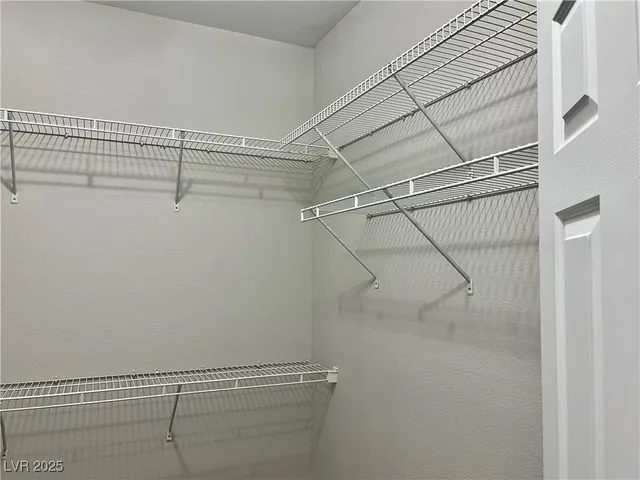 $2,135 | 231 Spectacular Street, Henderson, NV 89052