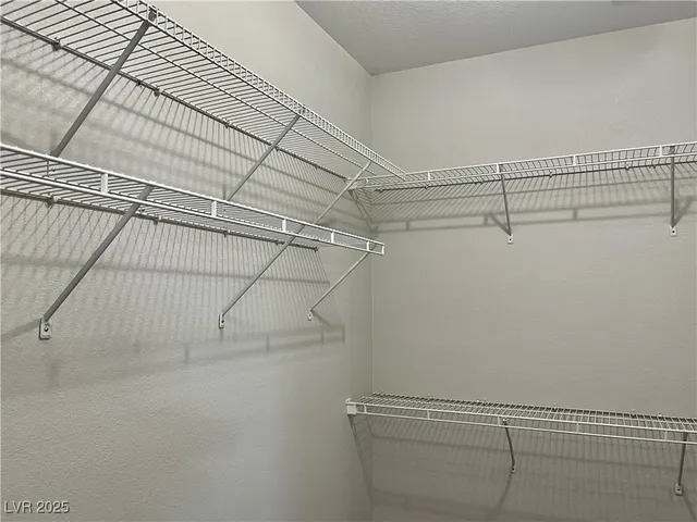 $2,135 | 231 Spectacular Street, Henderson, NV 89052