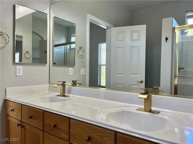 $2,135 | 231 Spectacular Street, Henderson, NV 89052