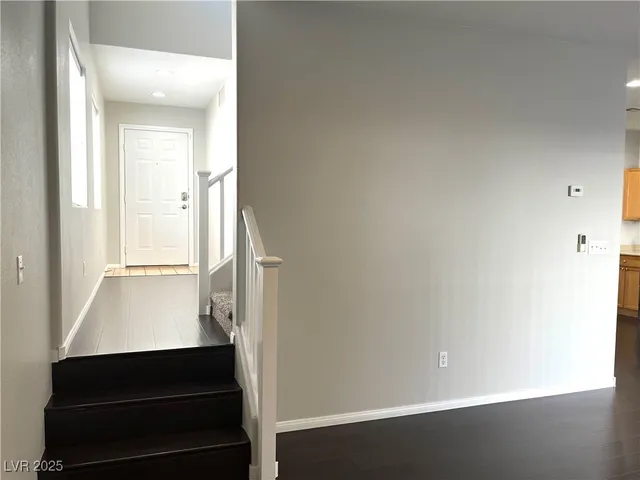 $2,135 | 231 Spectacular Street, Henderson, NV 89052