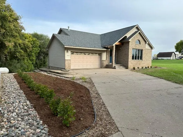 $2,700 | 8344 Parrish Avenue Northeast, Elk River, MN 55330