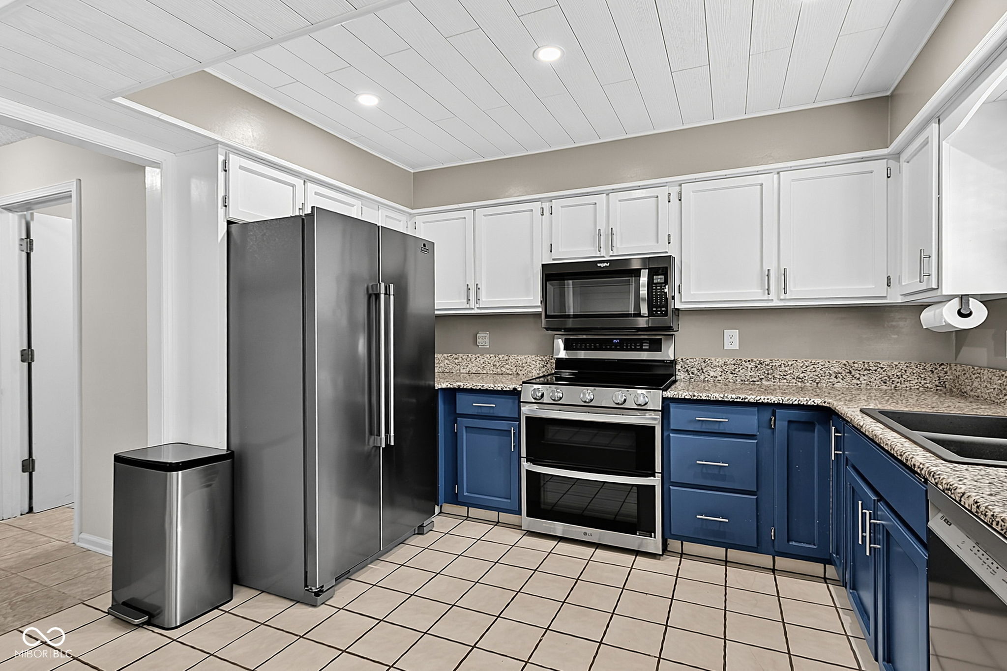12424 Charing Cross Road Carmel, IN 46033 - Photo 20 of 48