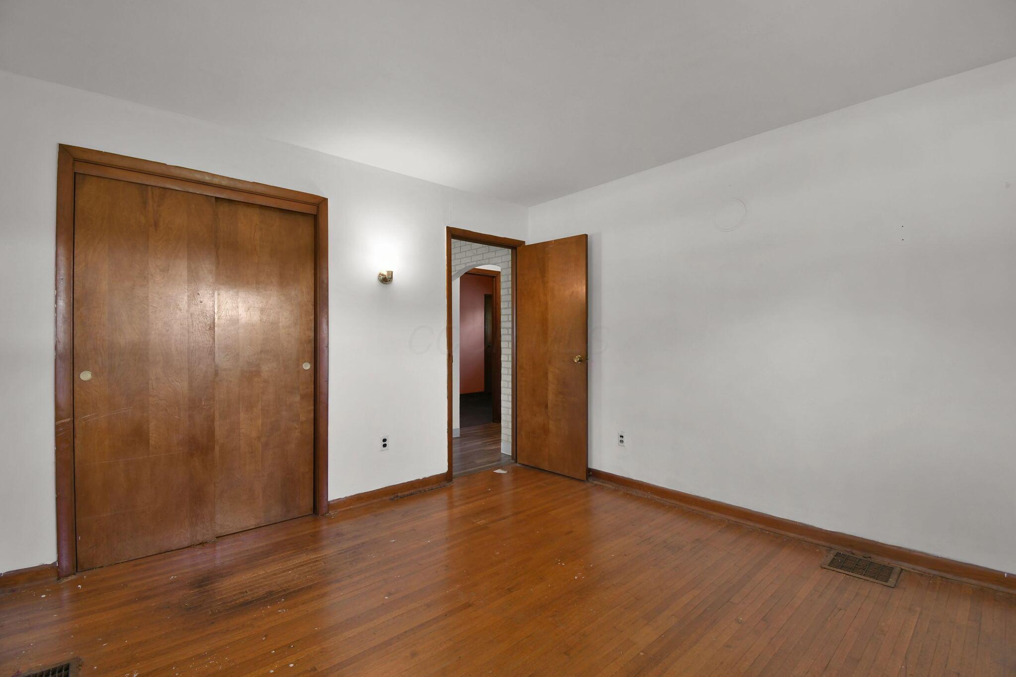 2365 Koebel Road Columbus, OH 43207 - Photo 17 of 26 17-web-or-mls-2365-koebel-rd