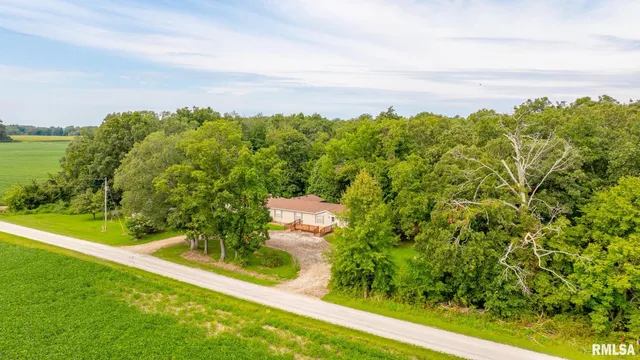 $256,000 | 8411 Brimberry Road, Alma, IL 62807