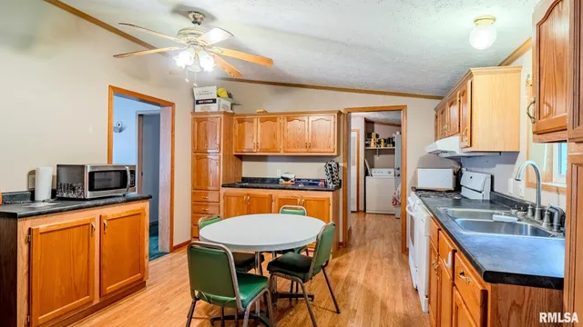 $256,000 | 8411 Brimberry Road, Alma, IL 62807