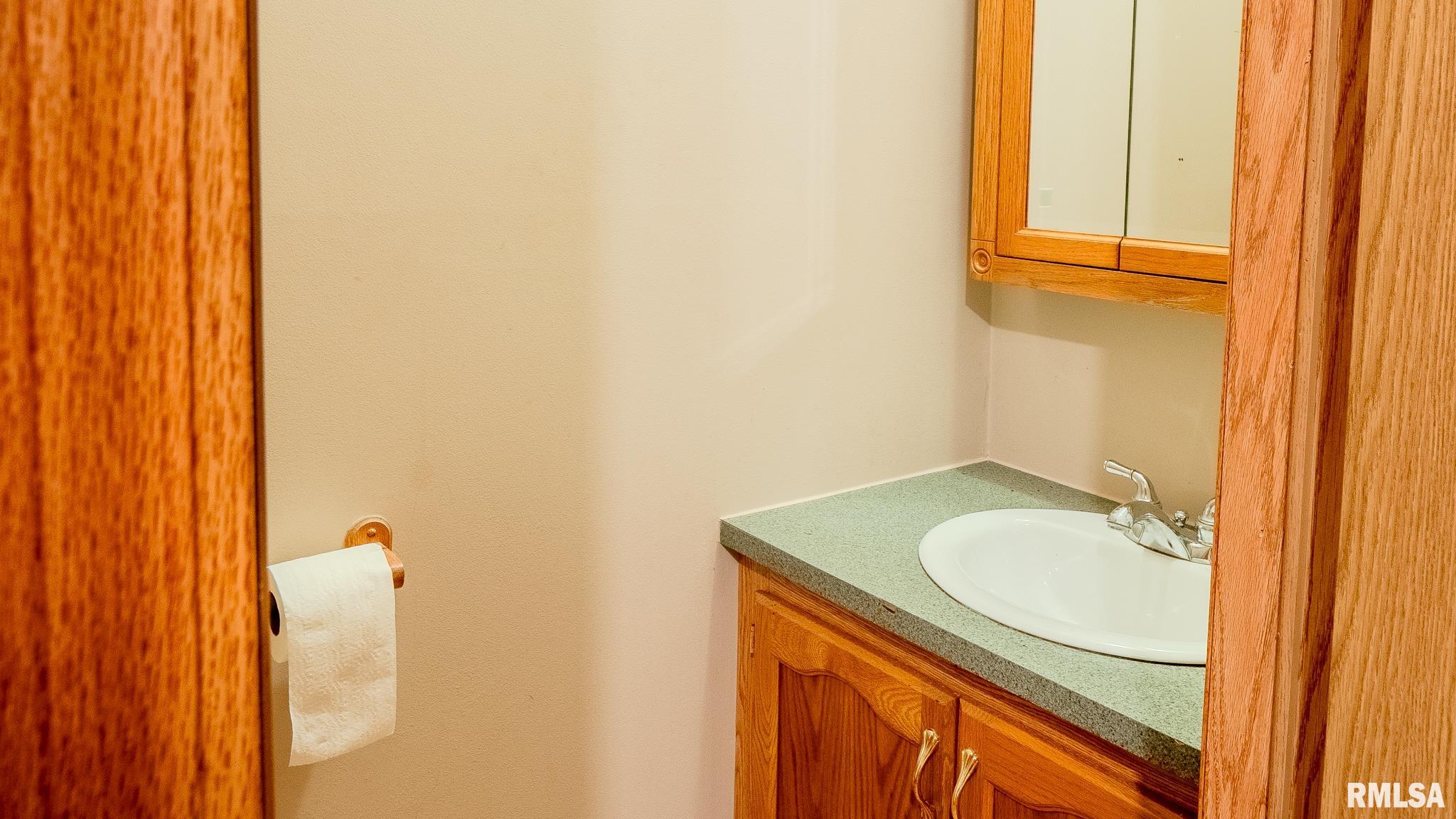 8411 Brimberry Road Alma, IL 62807 - Photo 17 of 81