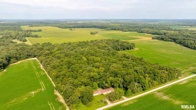 $256,000 | 8411 Brimberry Road, Alma, IL 62807