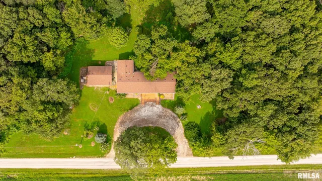 $256,000 | 8411 Brimberry Road, Alma, IL 62807