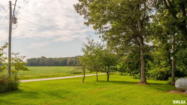 $256,000 | 8411 Brimberry Road, Alma, IL 62807