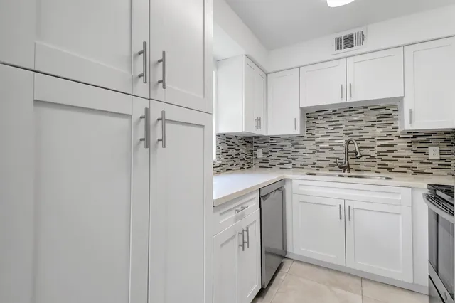 $1,700 | 21 Brittany F, Unit A, Delray Beach, FL 33446