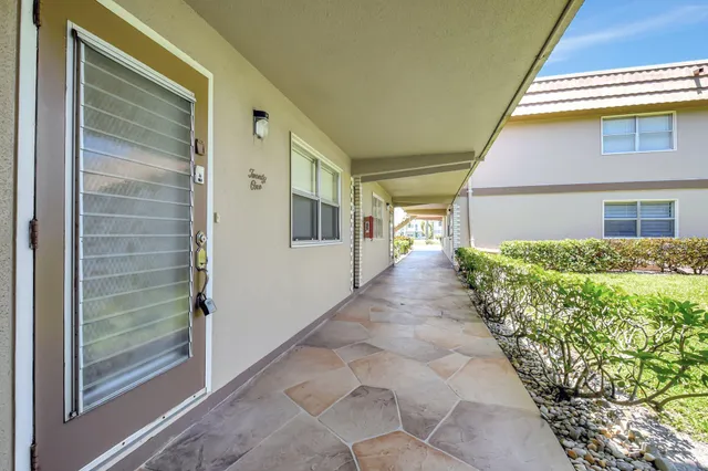 $1,700 | 21 Brittany F, Unit A, Delray Beach, FL 33446