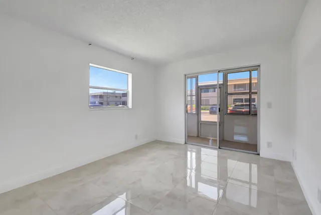 $1,700 | 21 Brittany F, Unit A, Delray Beach, FL 33446