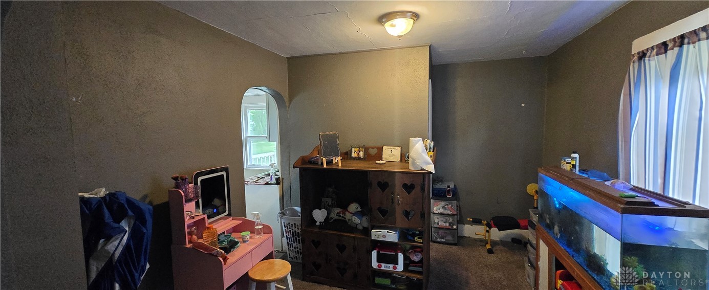 910 Pine Street Springfield, OH 45505 - Photo 7 of 35