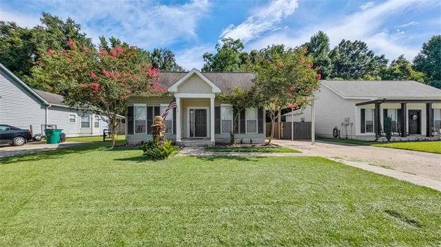 $2,600 | 2735 Village Court, Marrero, LA 70072