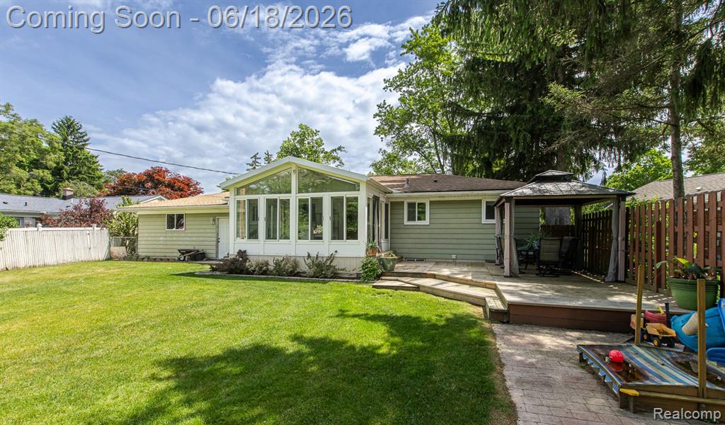 880 Joslyn Road Lake Orion, MI 48362 - Photo 40 of 45