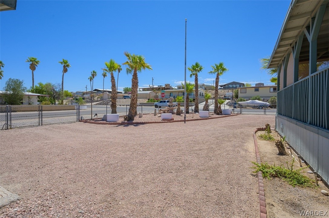 1087 Baseline Road Bullhead City, AZ 86442 - Photo 8 of 33 Gallery Image 8