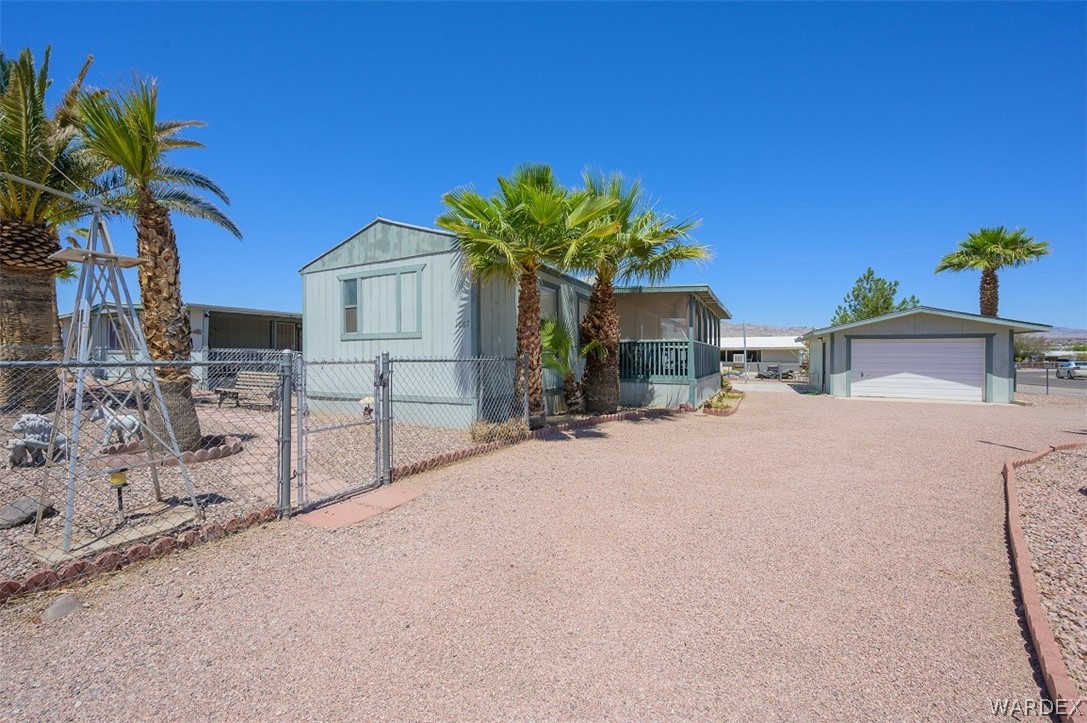 1087 Baseline Road Bullhead City, AZ 86442 - Photo 9 of 33 Gallery Image 9