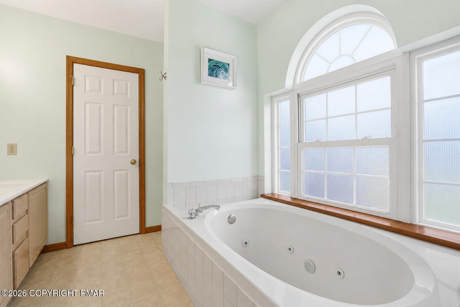 2607 Ramon Drive Blakeslee, PA 18610 - Photo 47 of 67 Primary Bathroom