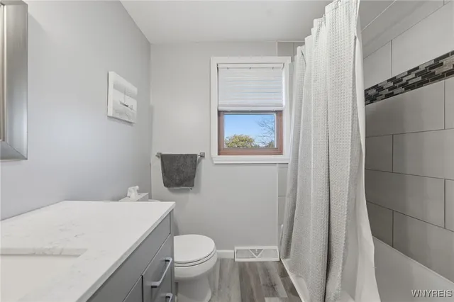 $350,000 | 28 Baywood Drive, Cheektowaga, NY 14227