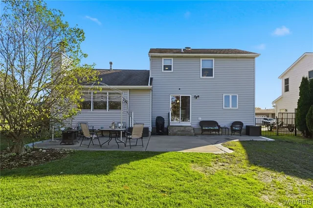$350,000 | 28 Baywood Drive, Cheektowaga, NY 14227