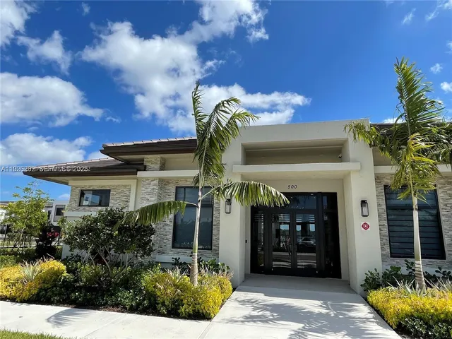 $3,000 | 20671 Northeast 7th Place, Miami, FL 33179