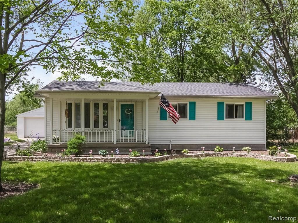 8266 Marlowe Road Belleville, MI 48111 - Photo 1 of 22 001-Front_View-4186842-medium4x3.jpg