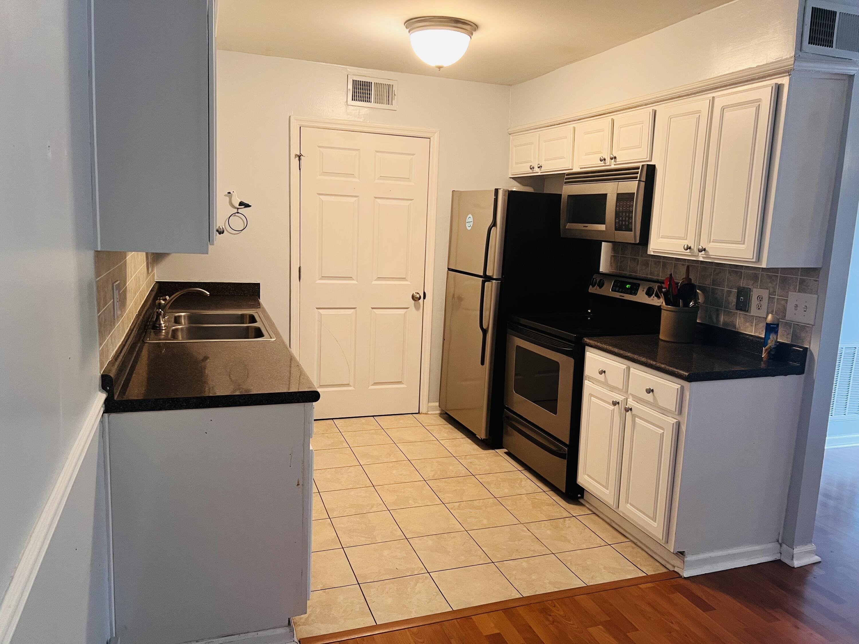 1402 Camp Road, Unit 15E Charleston, SC 29412 - Photo 6 of 11 IMG_3598