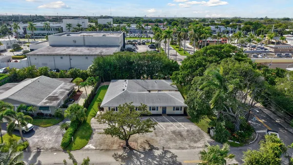 $2,500,000 | 800 Tropic Boulevard, Delray Beach, FL 33483