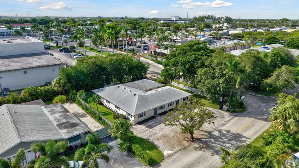 $2,500,000 | 800 Tropic Boulevard, Delray Beach, FL 33483