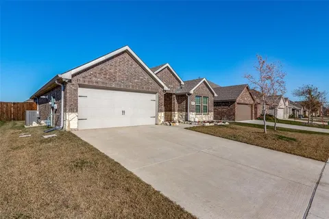 $302,500 | 600 Spur Ridge, Princeton, TX 75407