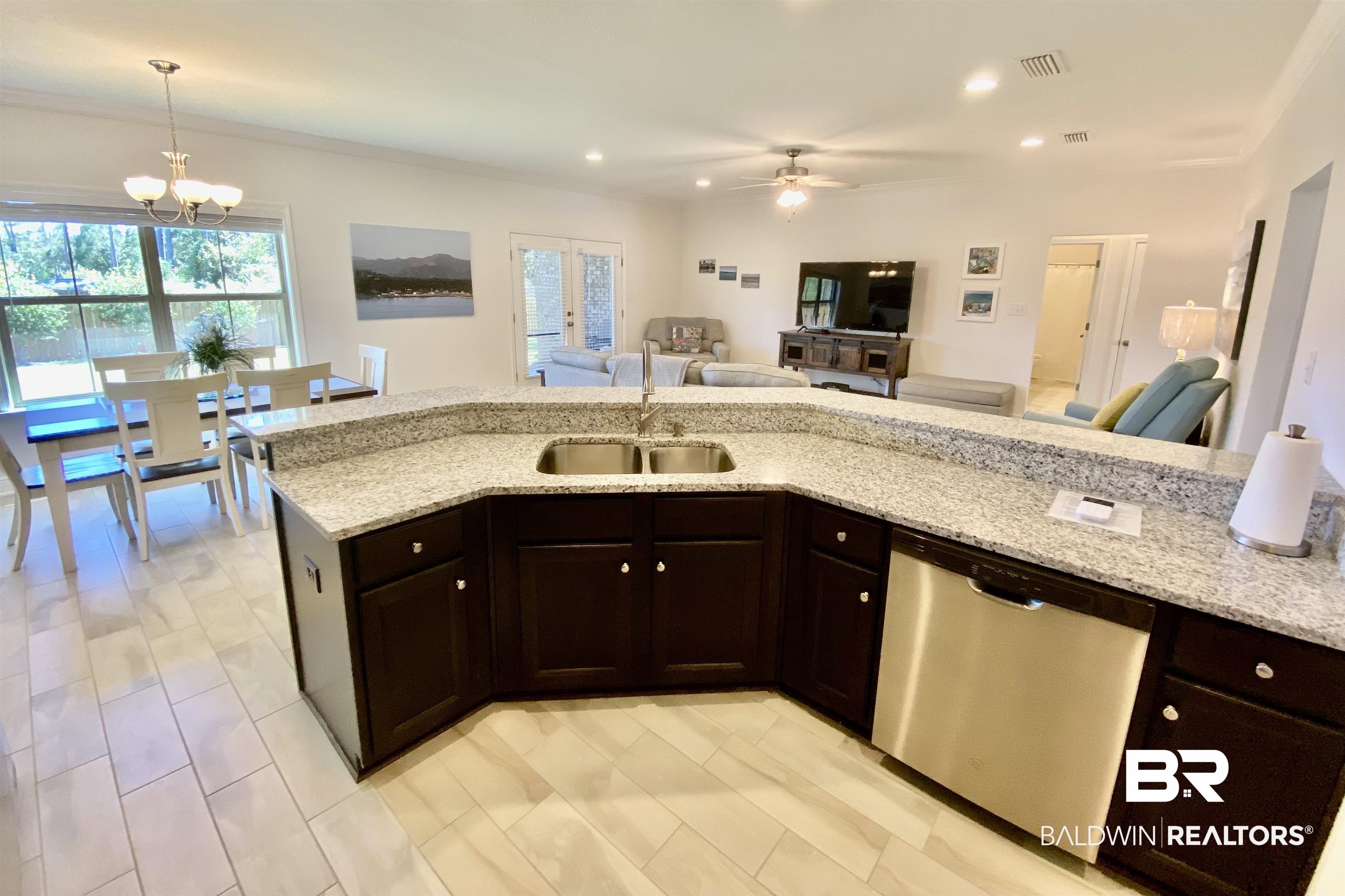 1238 Pembroke Way Foley, AL 36535 - Photo 18 of 43 Kitchen