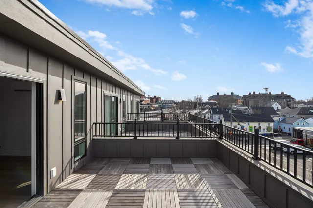 $429,900 | 238 Deer Street, Unit 305, Portsmouth, NH 03801