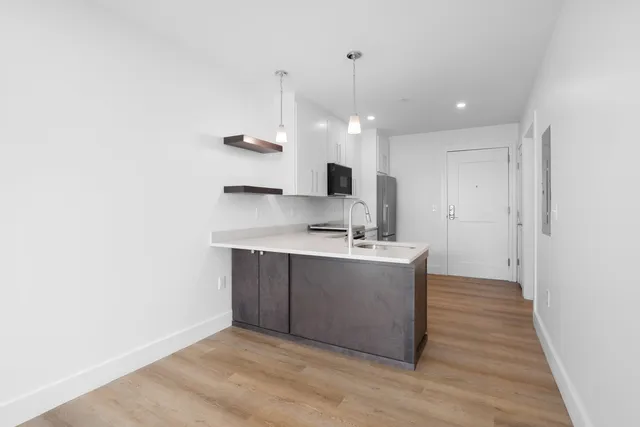 $429,900 | 238 Deer Street, Unit 305, Portsmouth, NH 03801