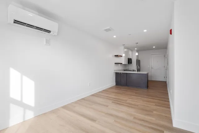 $429,900 | 238 Deer Street, Unit 305, Portsmouth, NH 03801