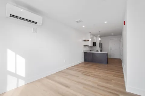 $429,900 | 238 Deer Street, Unit 305, Portsmouth, NH 03801