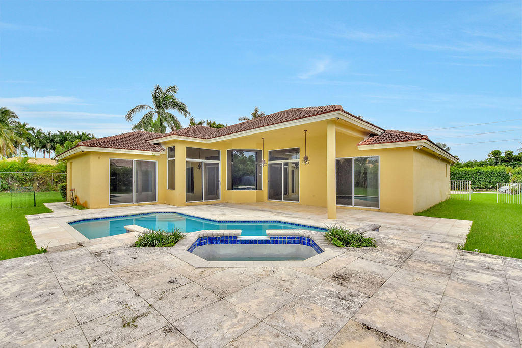 611 Ranch Road Weston, FL 33326 - Photo 29 of 33 611rearpool1