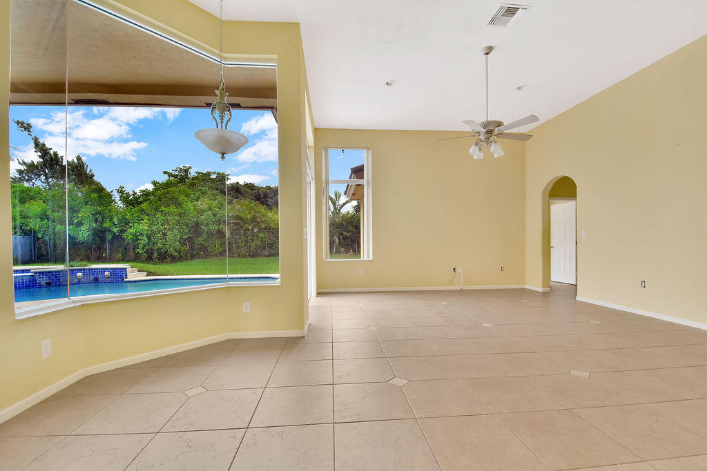 611 Ranch Road Weston, FL 33326 - Photo 10 of 33 611famroom2