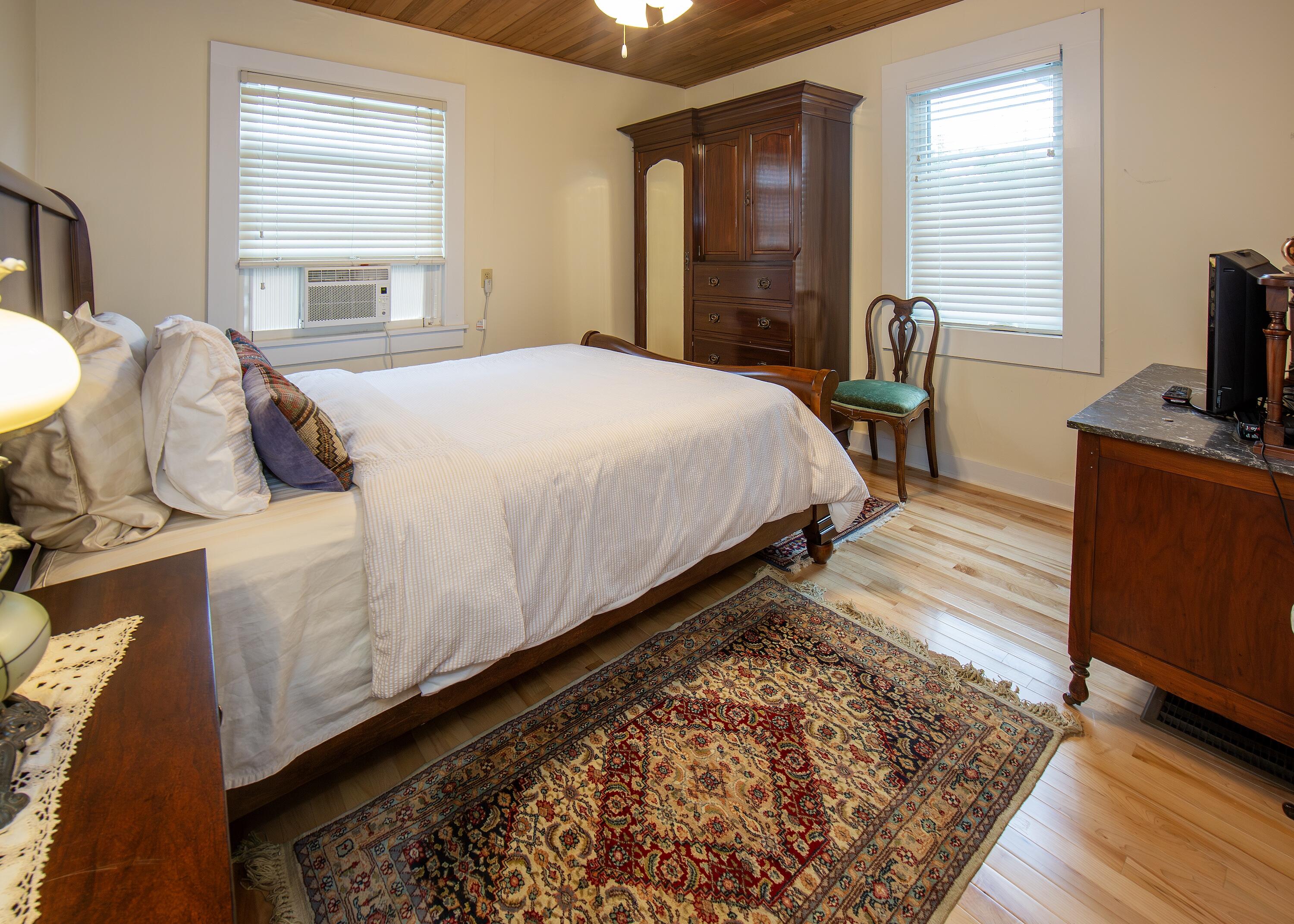 18 Glen Mary Road Bar Harbor, ME 04609 - Photo 16 of 31 18-Glen-Mary-Interior-4