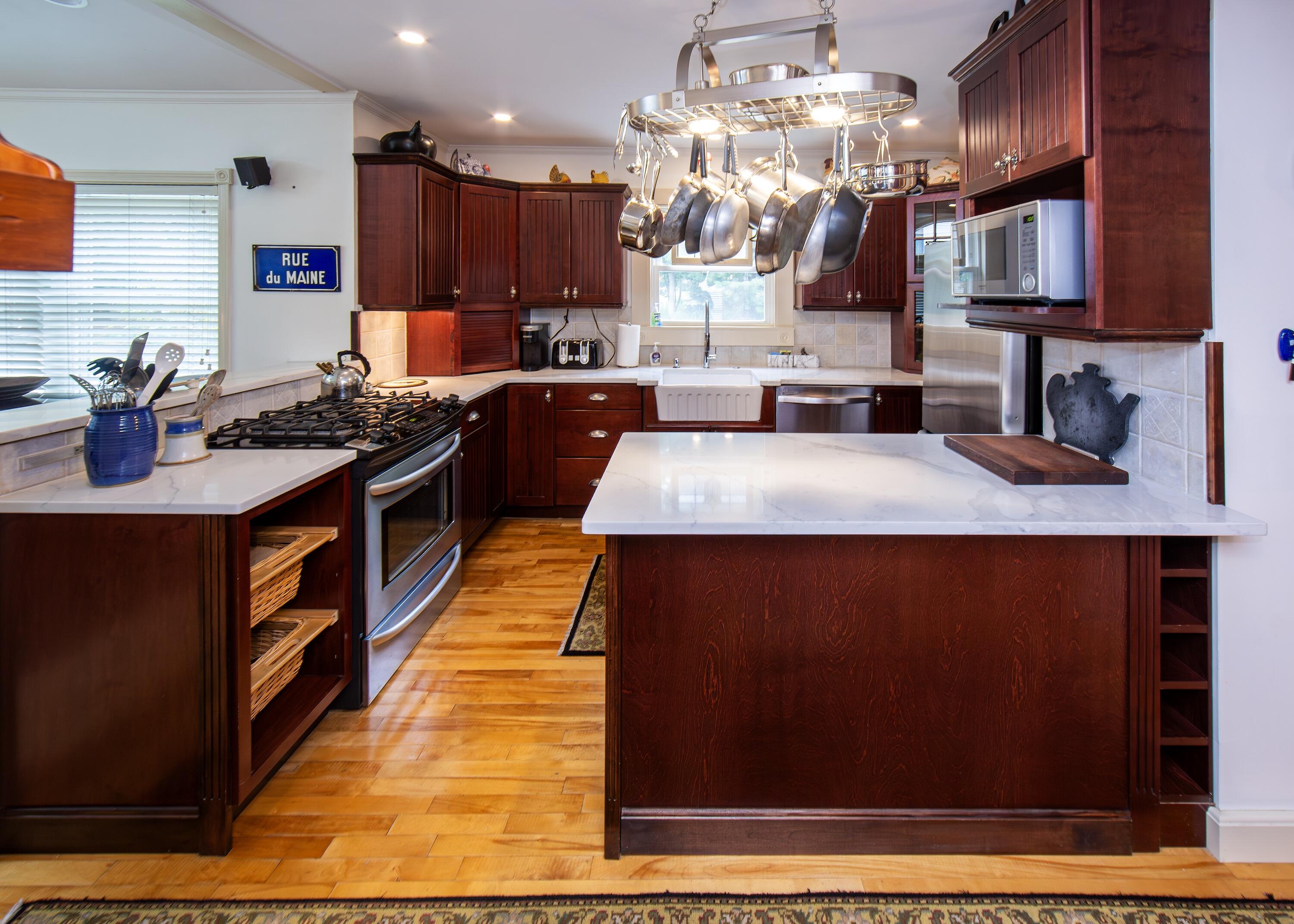 18 Glen Mary Road Bar Harbor, ME 04609 - Photo 9 of 31 18-Glen-Mary-Interior-11