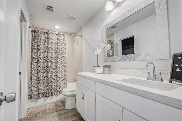 $279,000 | 3101 Clinton Avenue, Unit TX, Fort Worth, TX 76106