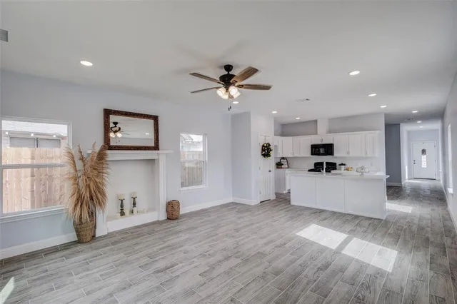 $279,000 | 3101 Clinton Avenue, Unit TX, Fort Worth, TX 76106