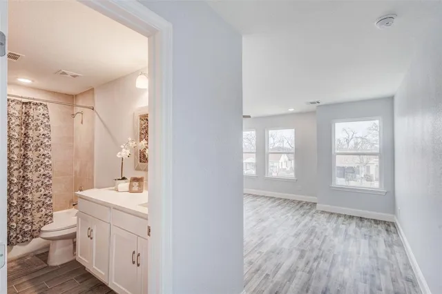 $279,000 | 3101 Clinton Avenue, Unit TX, Fort Worth, TX 76106