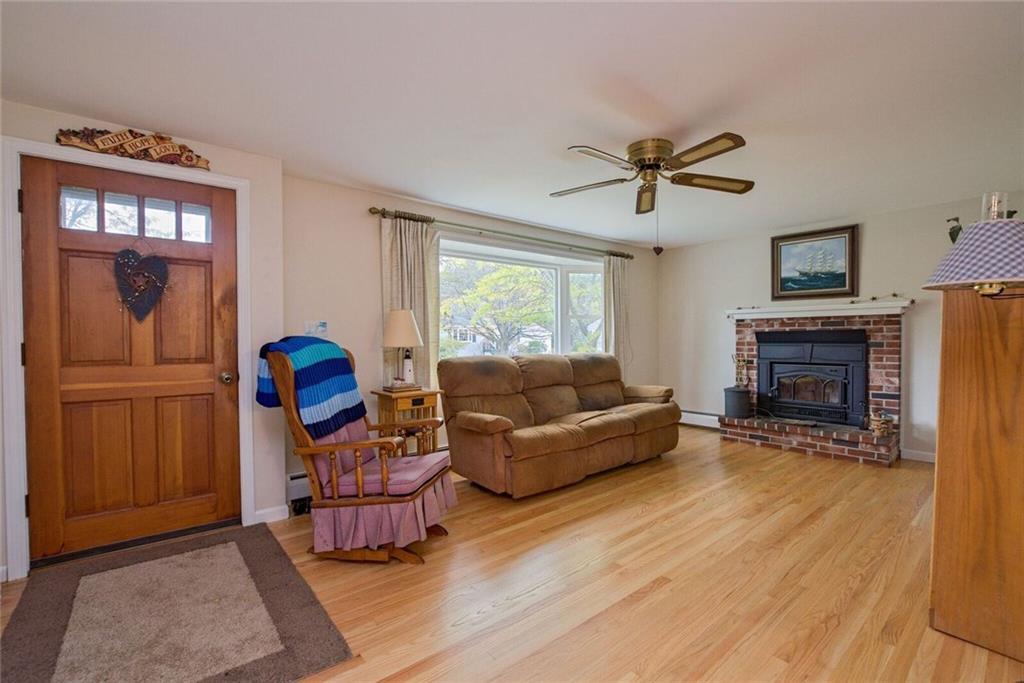 28 Vernon Road Cape Elizabeth, ME 04107 - Photo 3 of 25 Photo