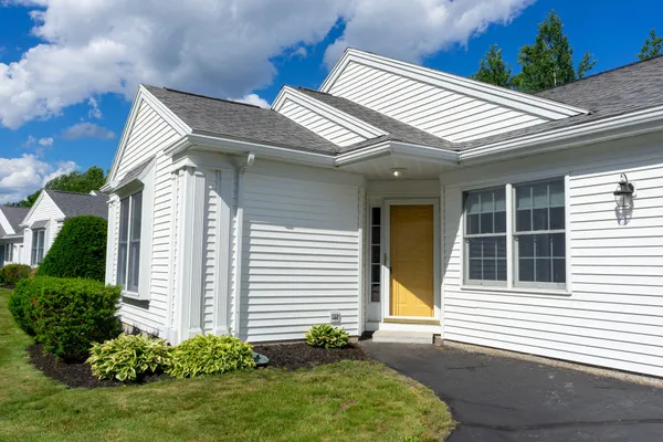 $549,000 | 5 Stoney Creek Road, Unit 5, Scarborough, ME 04074