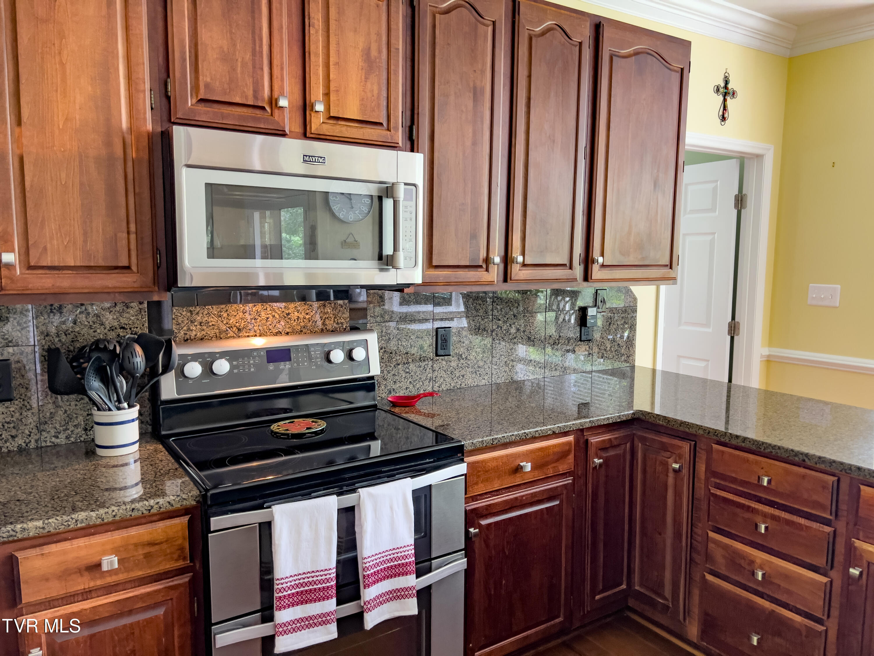 409 Pitt Road Kingsport, TN 37663 - Photo 17 of 49 Splash!-43