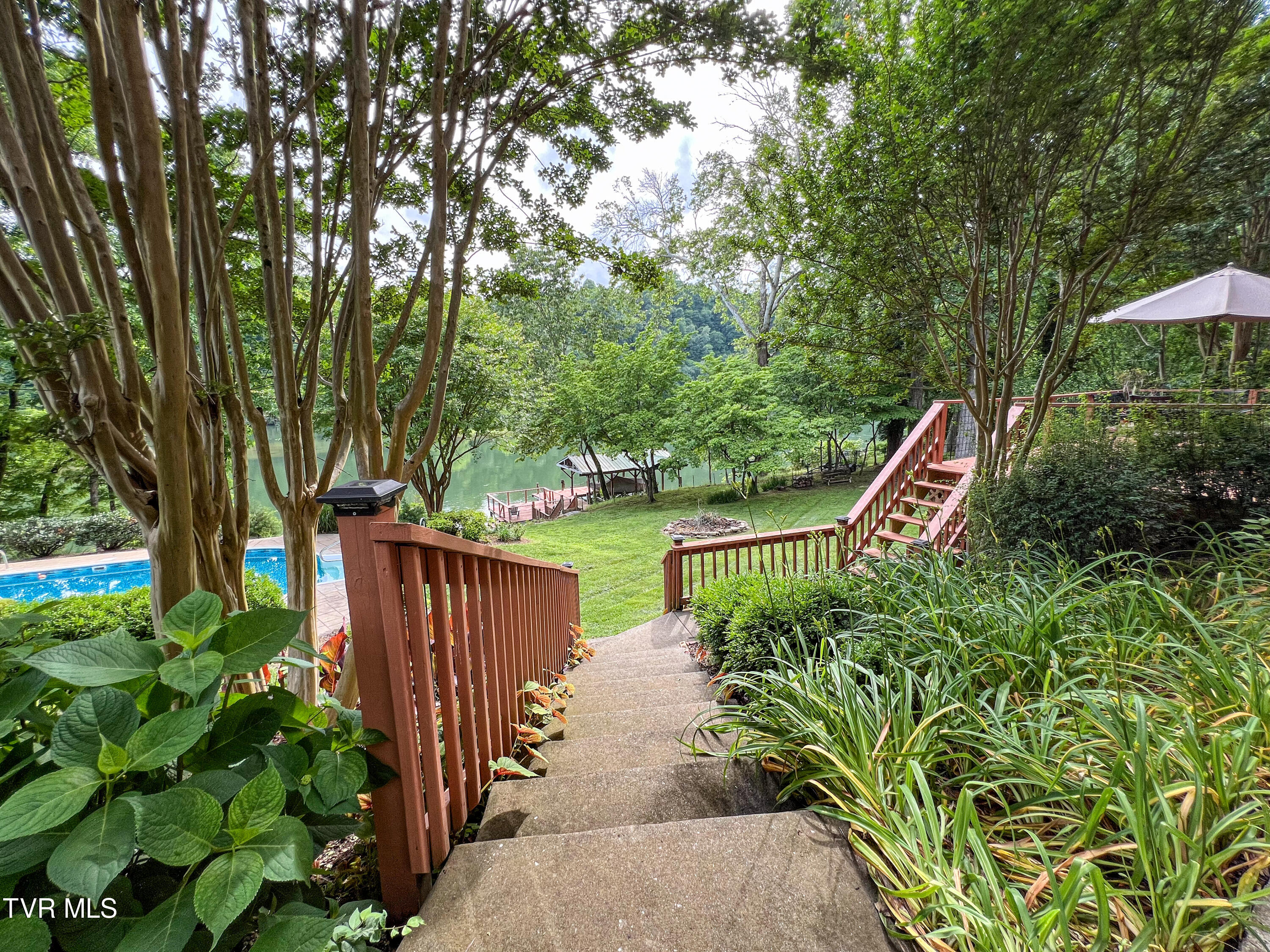 409 Pitt Road Kingsport, TN 37663 - Photo 31 of 49 Splash!-46