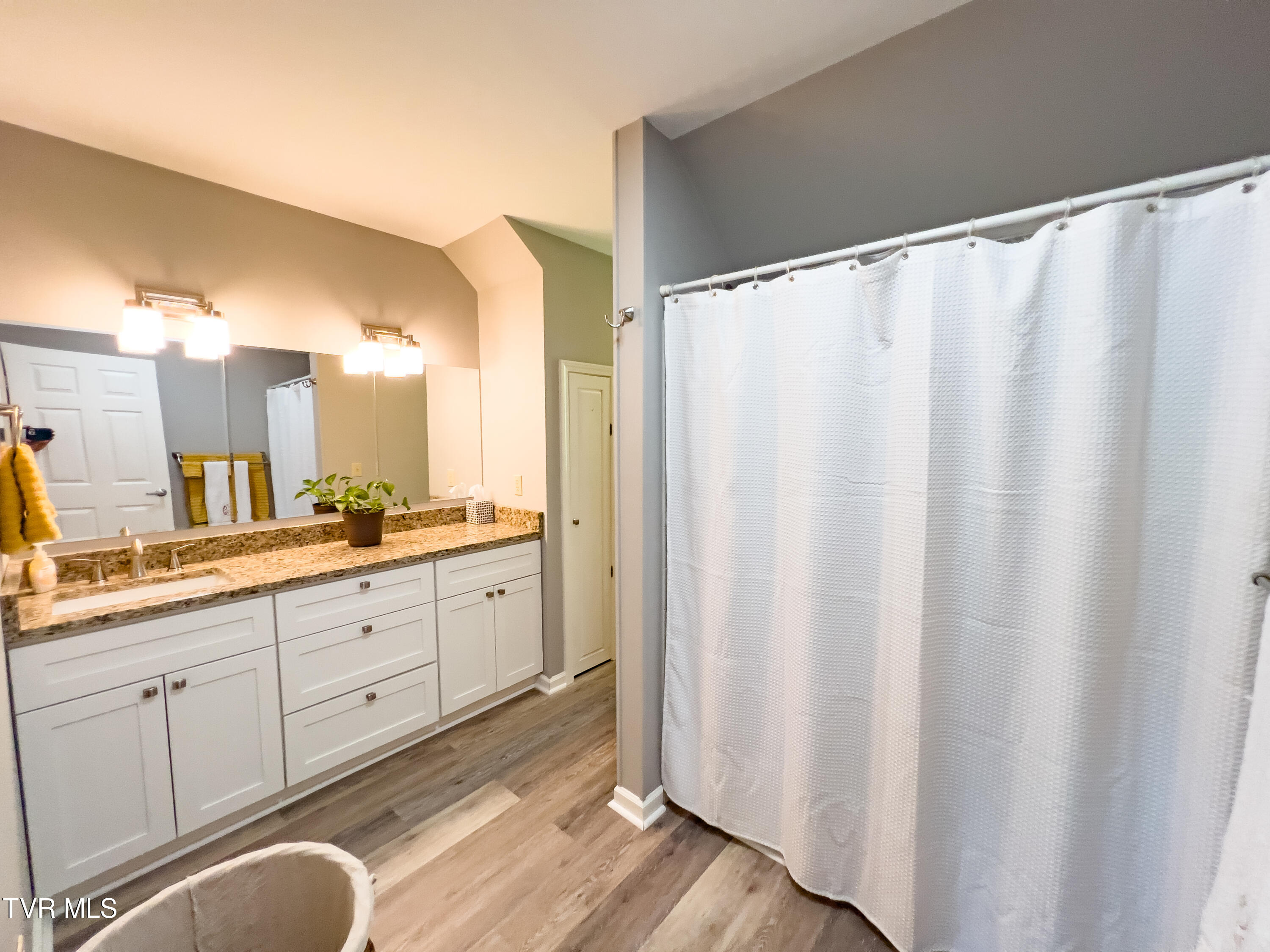 409 Pitt Road Kingsport, TN 37663 - Photo 49 of 49 Splash!-42