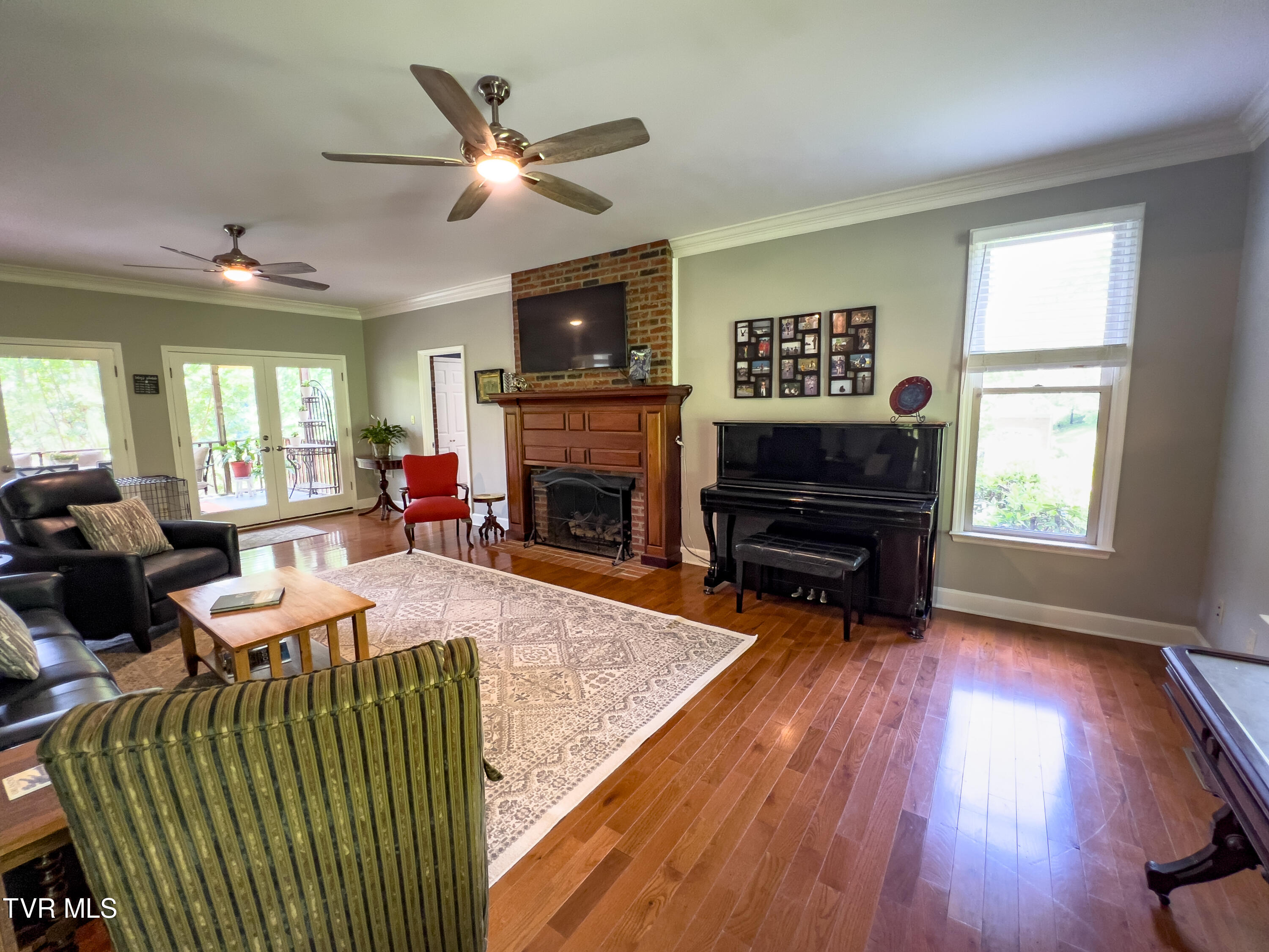 409 Pitt Road Kingsport, TN 37663 - Photo 7 of 49 Splash!-5