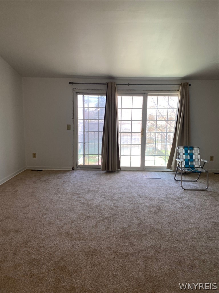 4595 Chestnut Ridge Road, Unit 4 Buffalo, NY 14228 - Photo 6 of 20 Gallery Image 6
