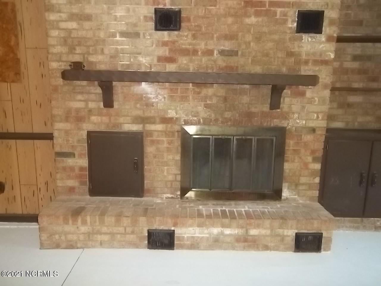 208 Stratford Road Havelock, NC 28532 - Photo 20 of 30 Gas Fire Place